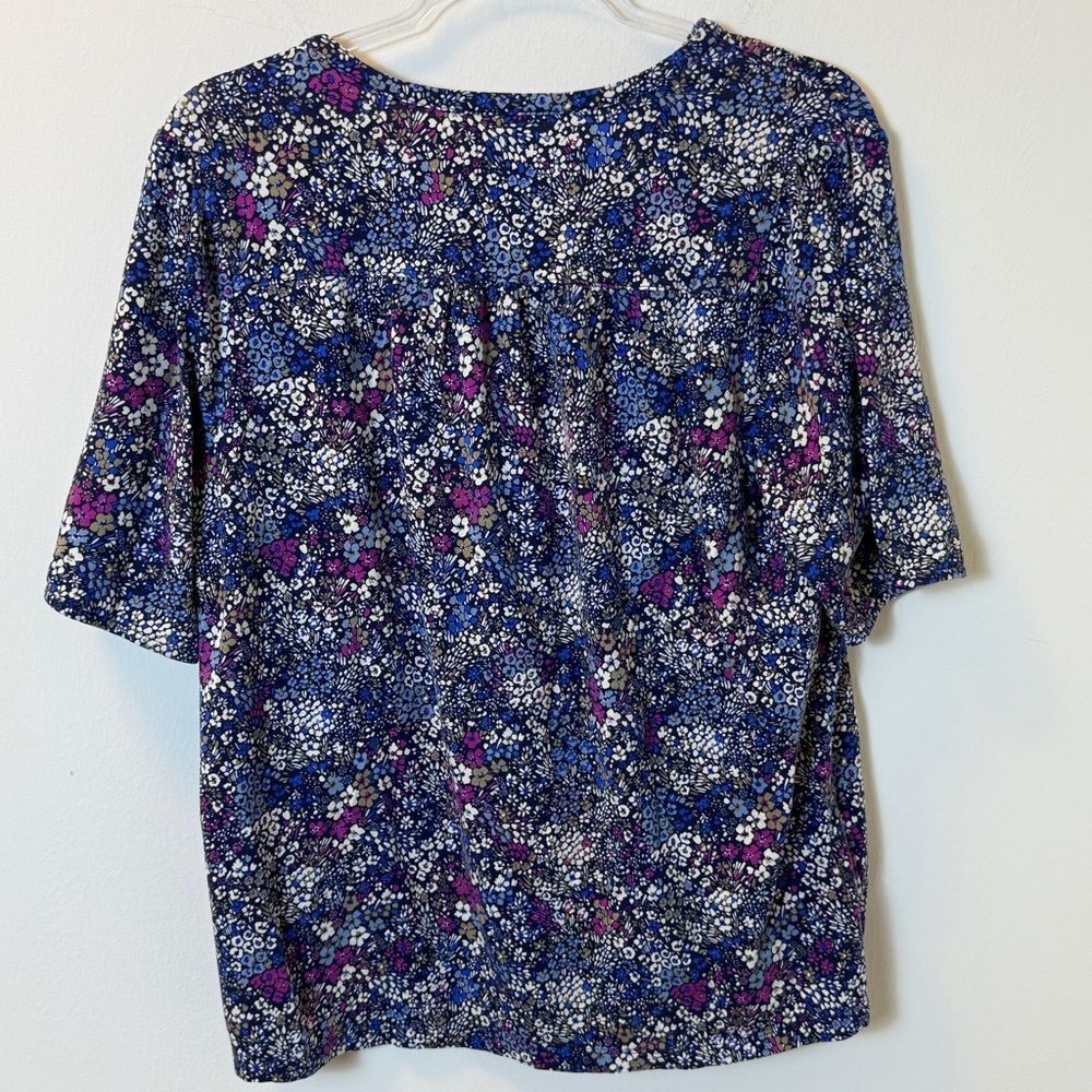 Lands’ End Floral Print V-Neck Top Women’s Large - Picture 2 of 4